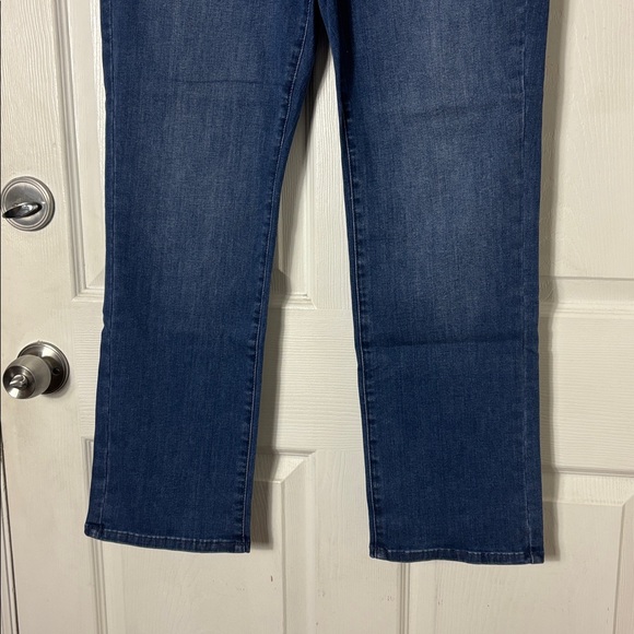 NEW NWT NYDJ Curves 360 Marilyn Straight Leg Jeans Heavenly Size 10 Petite - Picture 8 of 11